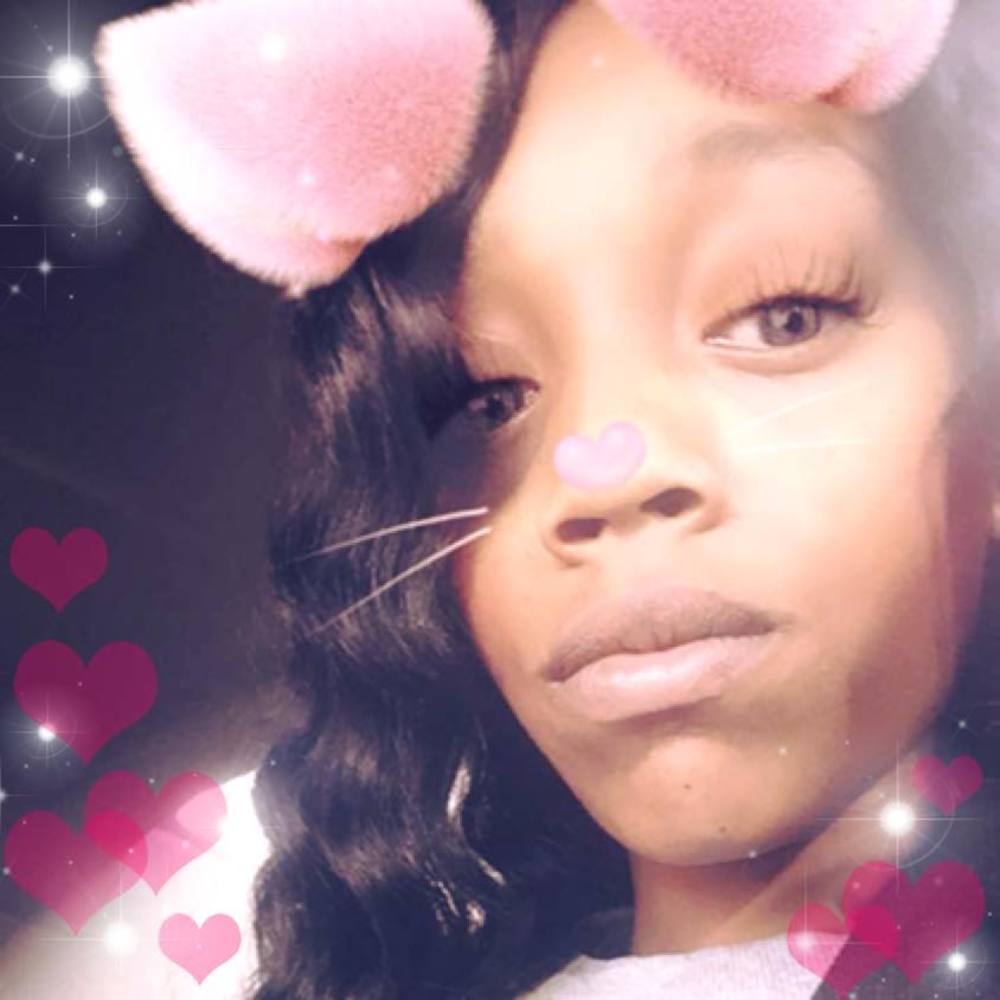 Meet your Posher, Ronesia